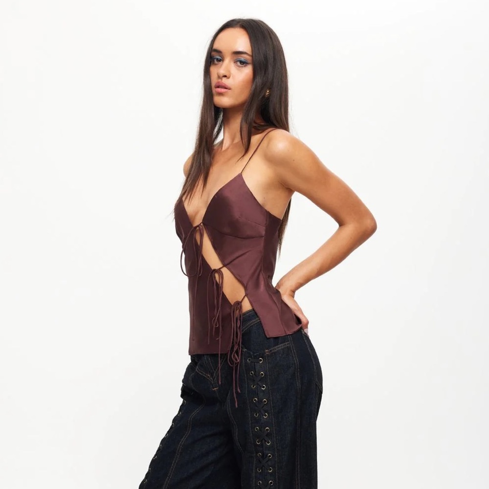 Lioness - MARIAH CAMI GARNET | C8 - Picture 4 of 8